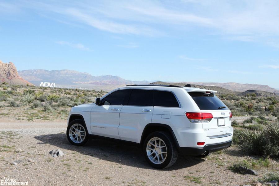  Jeep Grand Cherokee on ADV.1 Wheels (ADV50MV2) 2015 года  (фото 2 из 5)
